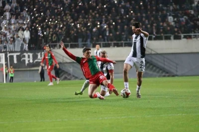 Karşıyaka&rsquo;nın 20 yaşındaki yıldızı Berat Şahin parlıyor
