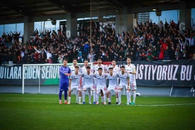 Karşıyaka, son 4 ma&ccedil;ın 3&rsquo;&uuml;nde rakip fileleri 5&rsquo;er kez havalandırdı
