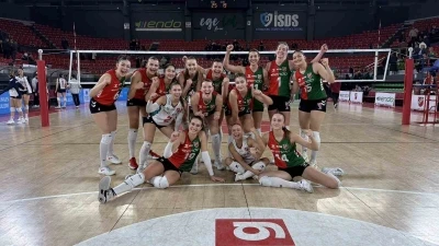 Karşıyaka Voleybol, yarı final ma&ccedil;larına &ccedil;ıkıyor
