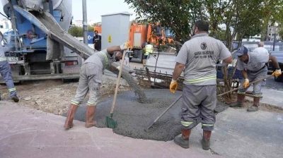 Kartal Belediyesi, Balıkçılar Çarşısı yangınının ardından esnafa destek vermeye devam ediyor

