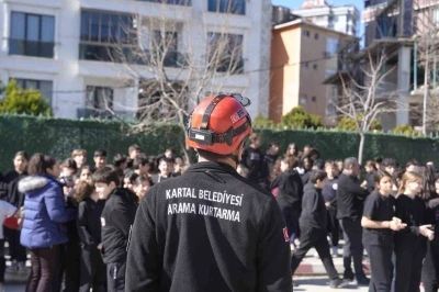 Kartal Belediyesi&rsquo;nden okullarda afet bilinci eğitimi
