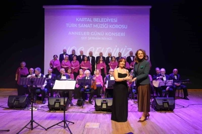 Kartal&rsquo;da Anneler G&uuml;n&uuml; coşkusu: Sevilen eserler anneler i&ccedil;in seslendirildi
