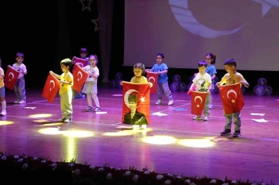 Kartal&rsquo;daki kreşlerde 23 Nisan gururu: "Başkan Y&uuml;ksel&rsquo;in &ouml;nc&uuml;l&uuml;ğ&uuml;nde &ccedil;ocuklarımız i&ccedil;in &ccedil;alışıyoruz"
