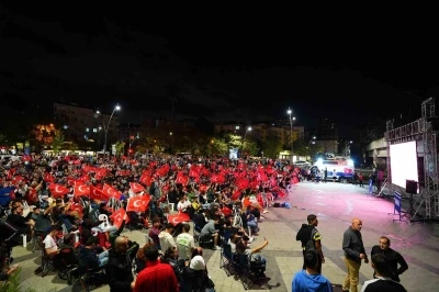 Kartallıların kalbi &quot;12 Dev Adam&quot;la birlikte attı
