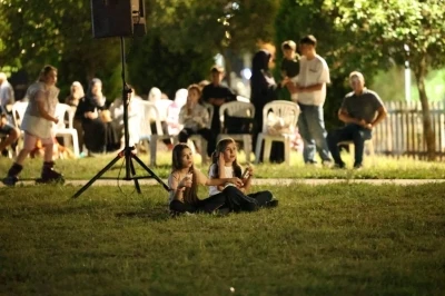 Kartepe&rsquo;de a&ccedil;ık havada sinema keyfi
