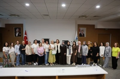 Kartepe&rsquo;de belediye &ccedil;alışanlarına stresle başa &ccedil;ıkma y&ouml;ntemleri anlatıldı
