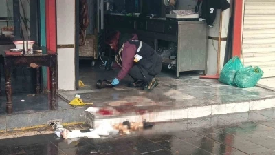 Kasap d&uuml;kkanına silahlı saldırı: 2 yaralı
