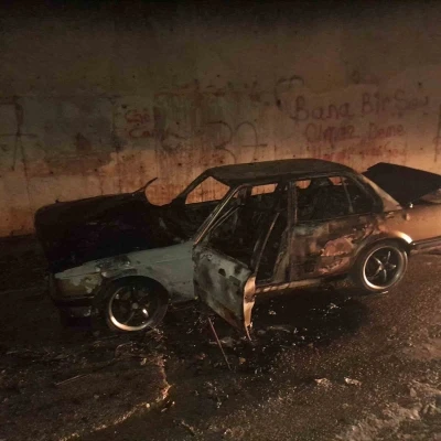 Kastamonu’da alevlere teslim olan forklift ve otomobil kullanılmaz hale geldi
