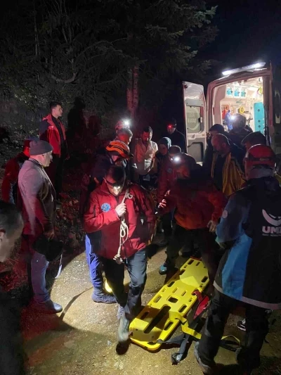 Kastamonu&rsquo;da dağlık alanda u&ccedil;urumdan d&uuml;şen gen&ccedil; i&ccedil;in ekipler seferber oldu
