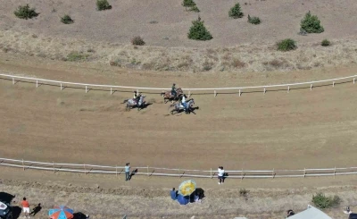 Kastamonu’da düzenlenen at yarışlarına yoğun ilgi
