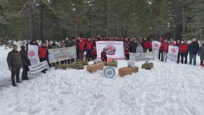 Kastamonu&rsquo;da karla kaplanan ormanlara yaban hayvanları i&ccedil;in yiyecek bırakıldı
