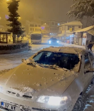 Kastamonu&rsquo;nun y&uuml;ksek kesimlerinde kar yağışı etkili oluyor
