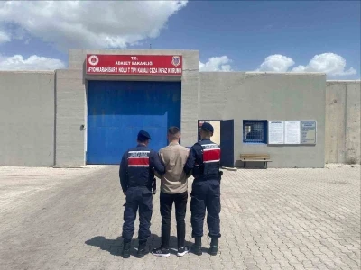 Kasten adam &ouml;ld&uuml;rme su&ccedil;undan aranan şahıs yakalandı
