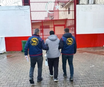 Kasten &ouml;ld&uuml;rme su&ccedil;undan aranan şahıs yakalandı
