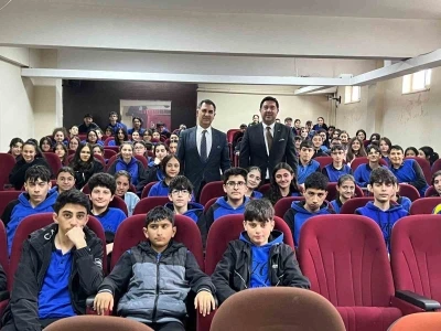 KATSO Başkanı Kadir Bozan, Kariyer G&uuml;nlerinde &ouml;ğrencilerle buluştu
