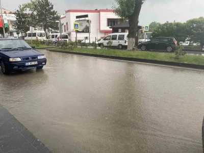 Kavak&rsquo;ta sağanak
