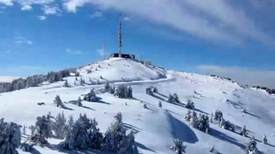 Kavaklıdere beyaza b&uuml;r&uuml;nd&uuml;
