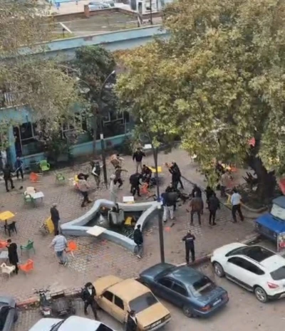 Kavga değil adeta meydan muharebesi: Taş, sopa ve silah kullanıldı, 1 kişi yaralandı
