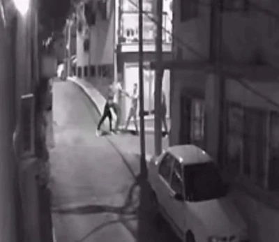 Kavgada boğazından bıçak darbesi alan adam hayatını kaybetti
