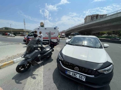 Kavşakta kaza: Motosiklet sürücüsü yaralandı
