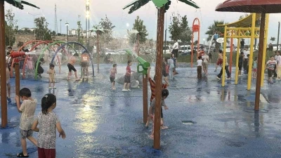 Kavurucu sıcakta &ccedil;ocukların serinlik adresi su oyun parkları
