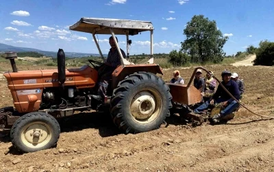 Kavurucu sıcakta ekmek m&uuml;cadelesi
