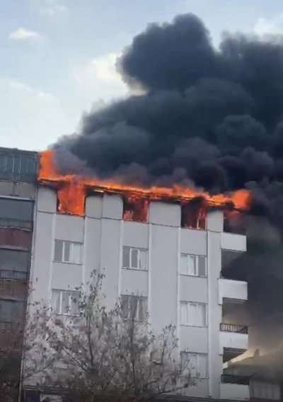 Kaya&ouml;n&uuml;&rsquo;nde apartmanda korkutan yangın