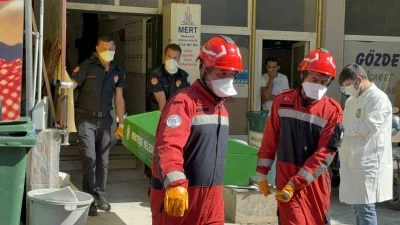 Kayıp yaşlı adam asans&ouml;r boşluğunda &ouml;l&uuml; bulundu

