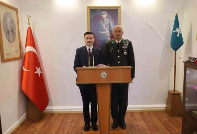Kaymakam Acar&rsquo;dan 5. Komando Tugay Komutanlığına ziyaret
