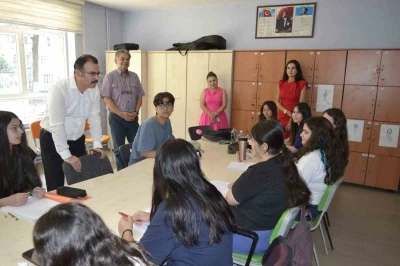 Kaymakam Ateş yaz kursuna katılan öğrenciler ile bir araya geldi
