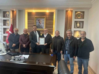 Kaymakam Dalak&rsquo;ı duygulandıran kara kalem portre
