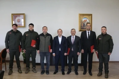 Kaymakam Erdoğan&rsquo;dan orman personeline teşekk&uuml;r belgesi

