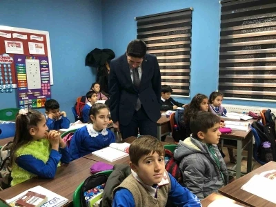 Kaymakam Fatih Erdoğan&rsquo;dan k&ouml;y okullarına ziyaret
