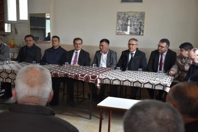 Kaymakam G&uuml;ldoğan, 3 mahallede talepleri dinledi
