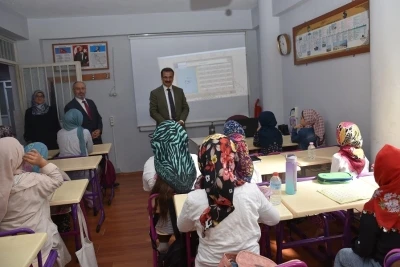 Kaymakam G&uuml;ldoğan,Yaz Kur&rsquo;an Kursu &ouml;ğrencileriyle buluştu
