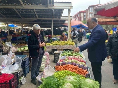 Kaymakam İlhan, pazarda vatandaşlar ve esnafla bir araya geldi

