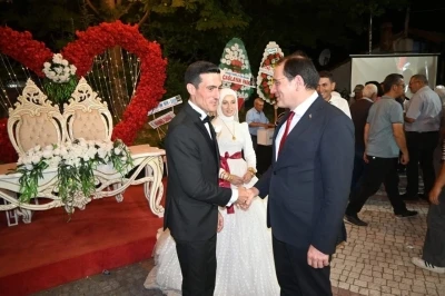 Kaymakam Türker, çalışma arkadaşının düğün törenine katıldı
