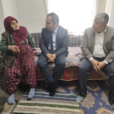 Kaymakam U&ccedil;ar vatandaşlarla bir araya geldi
