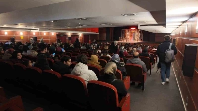 KAYMEK&rsquo;ten yarıyıl tatilinde &ouml;ğrencilere eğlence dolu tiyatro etkinliği
