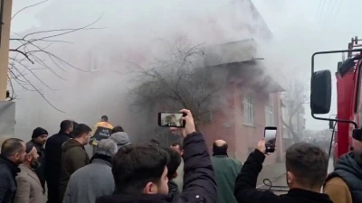 Kaynarca&rsquo;da ev yangını
