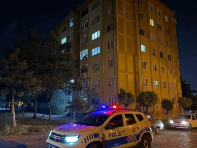 Kayseri&rsquo;de 3. kattan d&uuml;şen &ccedil;ocuk ağır yaralandı
