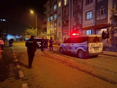 Kayseri’de 4. kattan düşen genç kız ağır yaralandı
