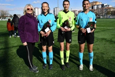 Kayseri&rsquo;de kadın hakemlere 8 Mart jesti
