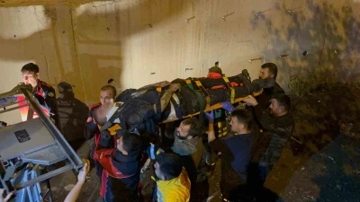 Kayseri’de kamyonet kanala uçtu: 1’i ağır 2 yaralı
