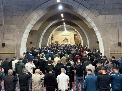 Kayseri&rsquo;de Kurban Bayramı&rsquo;nda camiler doldu
