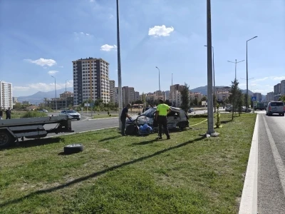 Kayseri’de otomobiller çarpıştı: 2 ölü, 2 yaralı
