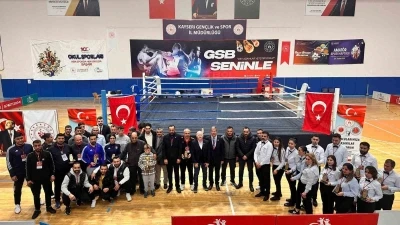 Kayseri’de &quot;Gazilerimize Vefa Muaythai Şampiyonası&quot; yapıldı
