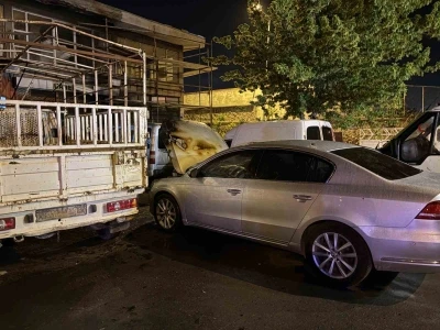 Kayseri&rsquo;de yolda arızalanan otomobil sanayide alev aldı
