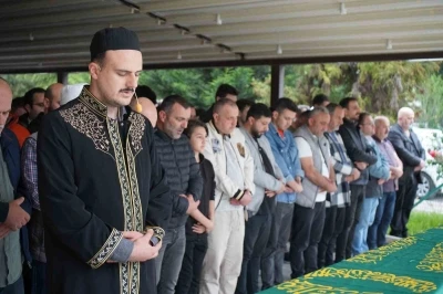 Kayseri&rsquo;deki feci kazada hayatını kaybeden intern doktor Sakarya&rsquo;da defnedildi
