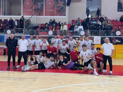 Kayseri Elit Voleybol’dan muhteşem geri dönüş
